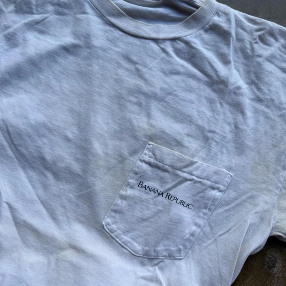 Vintage 90s Banana Republic white bear t-shirt size M single stitch